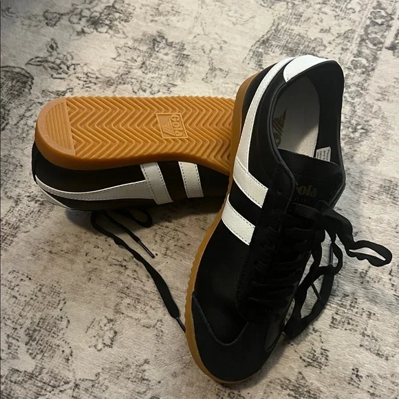 Gola exclusive  bullet pure sneakers women’s 
Black/ white / gum - Picture 4 of 4